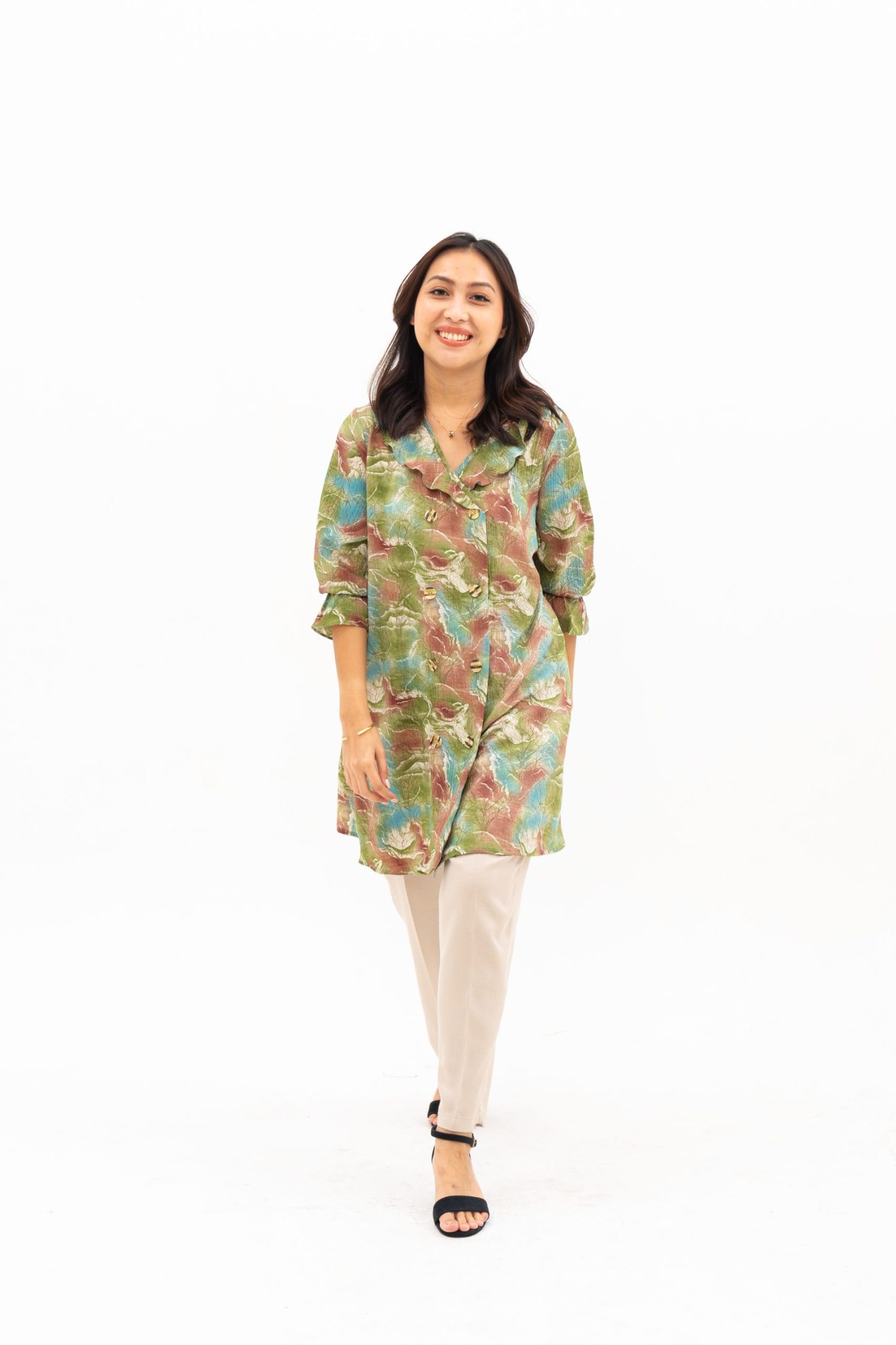 Viola blouse katun emboss motif natural