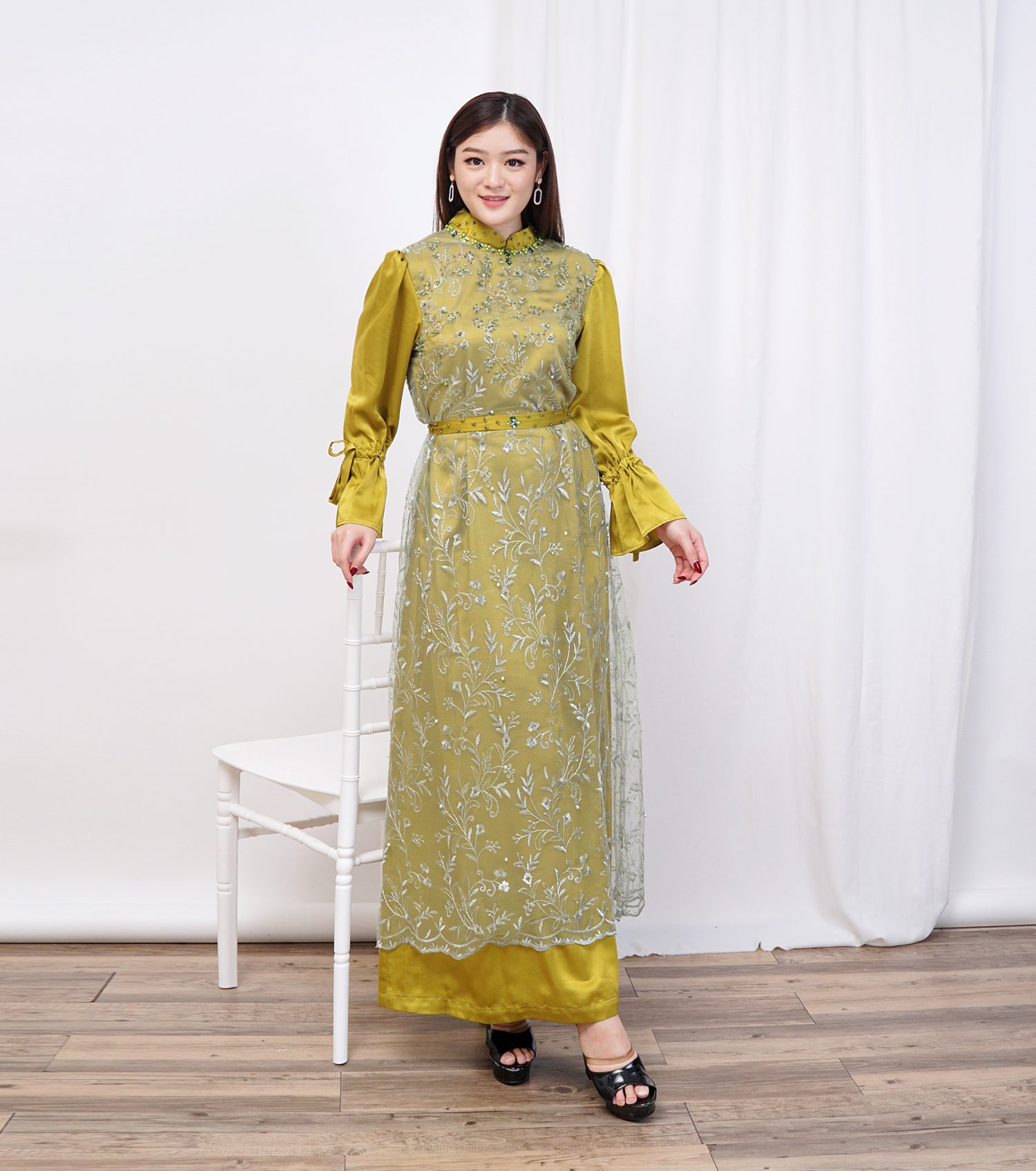 Shannen Dress Satin Old Gold
