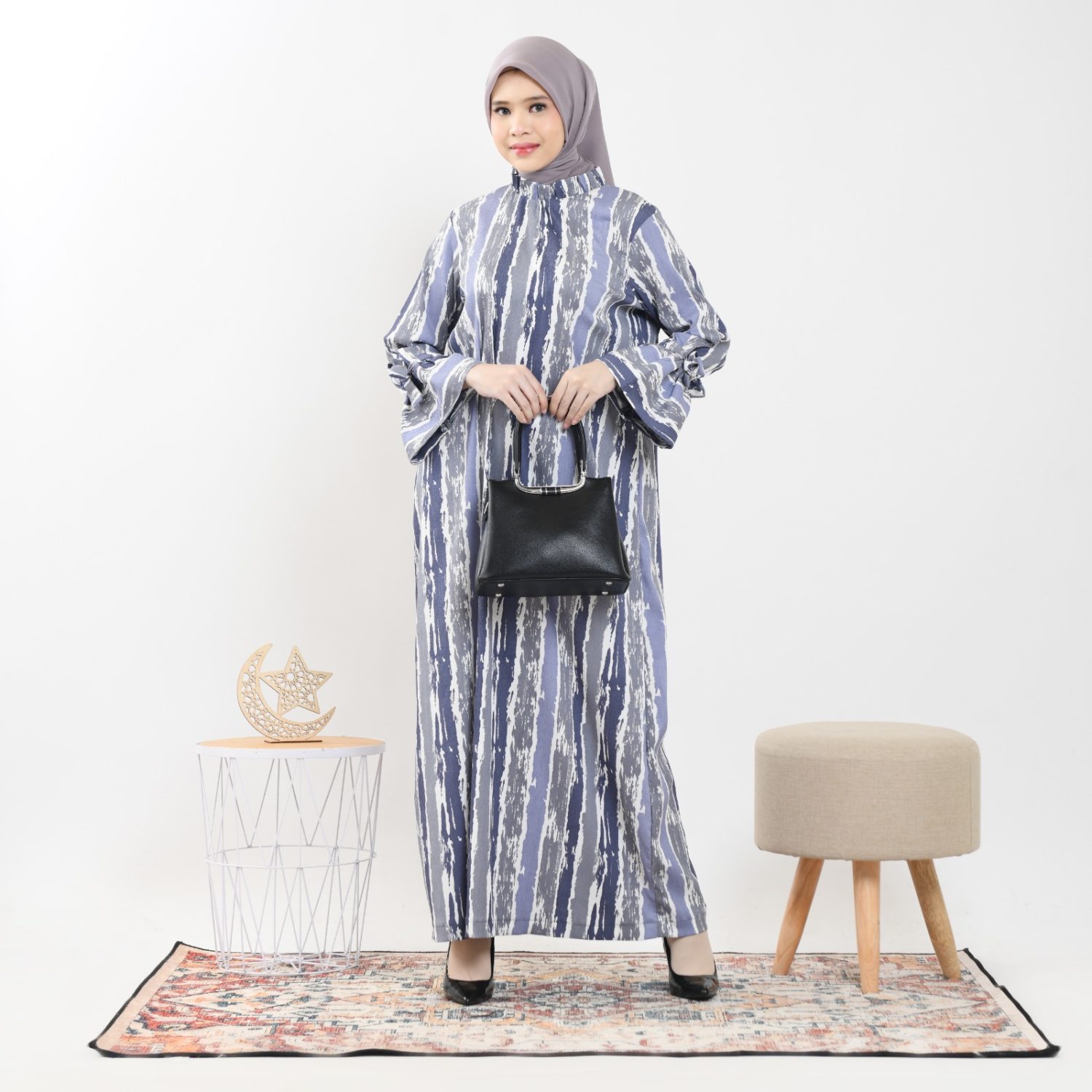 Eshal dress crinkle motif